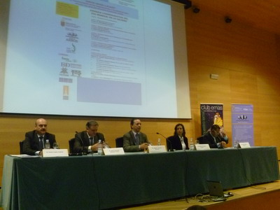 Mesa Redonda_redimensionar Mesa Redonda_redimensionar